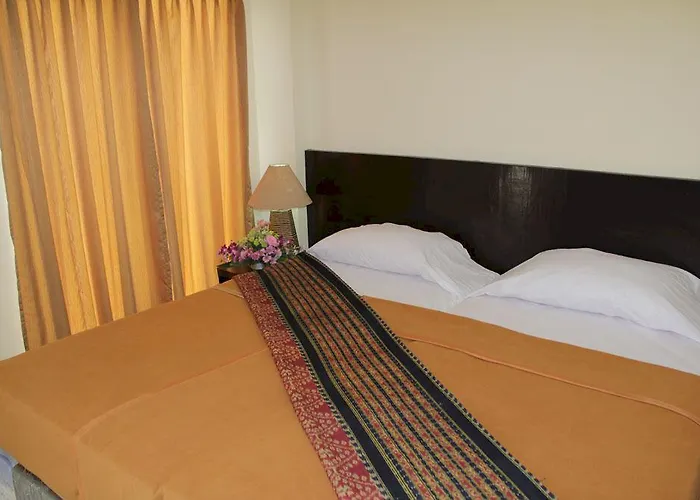 Hotel Ayu 2*