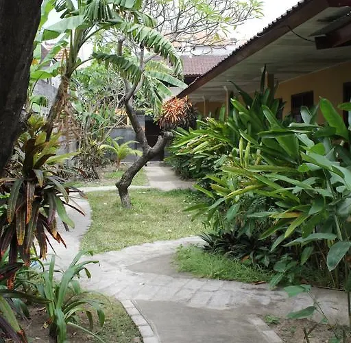 Ayu Hotel 2*