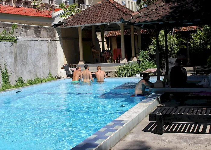 Hotel Ayu 2*